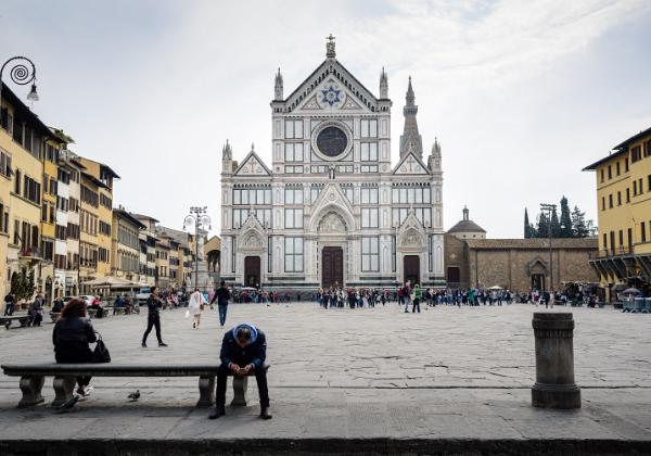 Firenze 2017 Firenze 2017 Si la plupart des visiteurs viennent y admirer de légendaires œuvres d'art, vous découvrirez que la...
